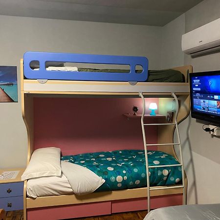 La Casa Di Cate & Adry Bed & Breakfast Envie Bagian luar foto