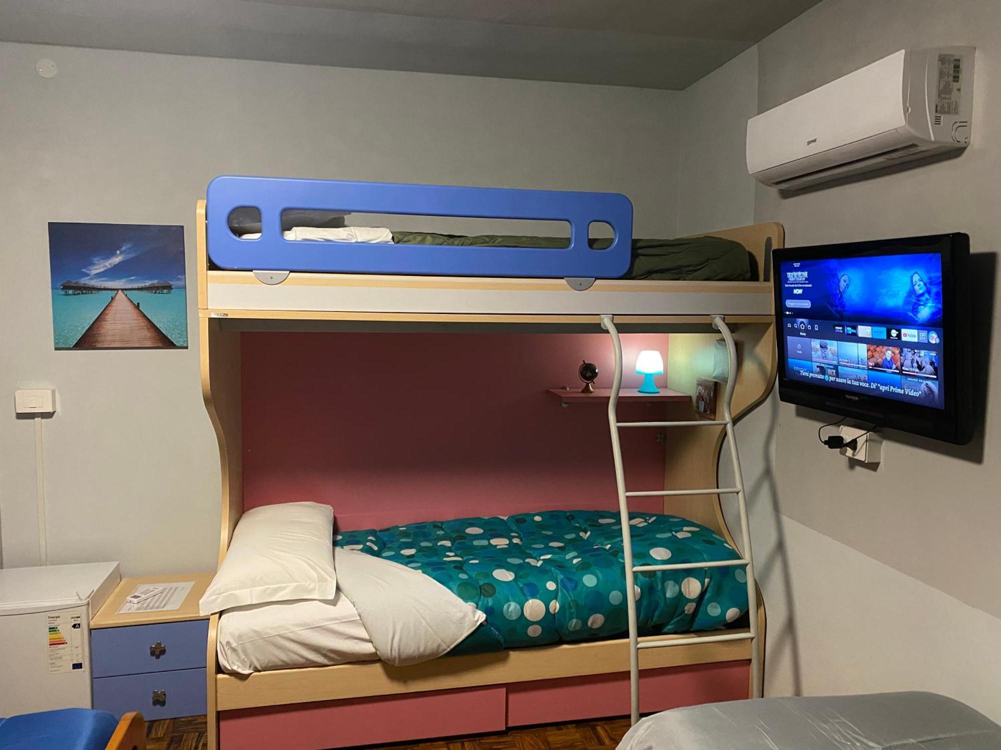 La Casa Di Cate & Adry Bed & Breakfast Envie Bagian luar foto