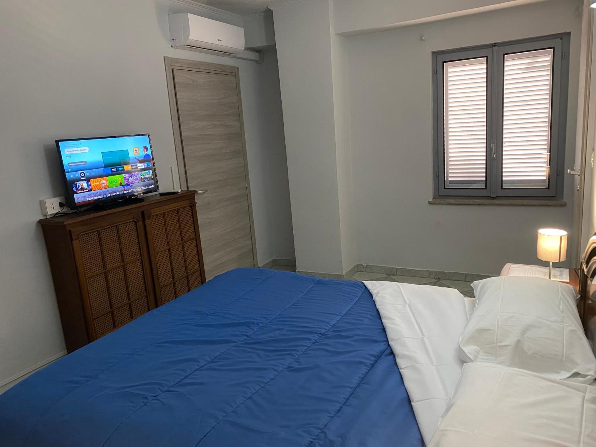 La Casa Di Cate & Adry Bed & Breakfast Envie Bagian luar foto