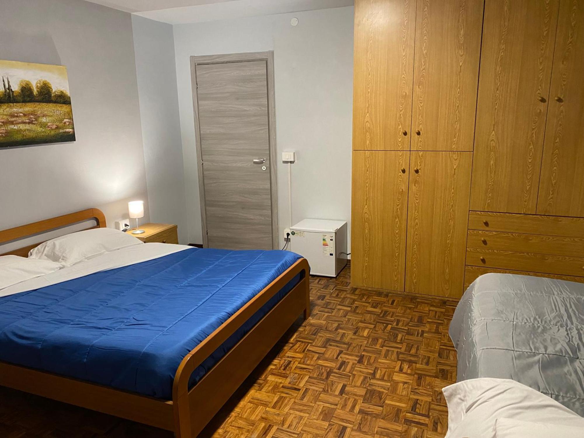 La Casa Di Cate & Adry Bed & Breakfast Envie Bagian luar foto