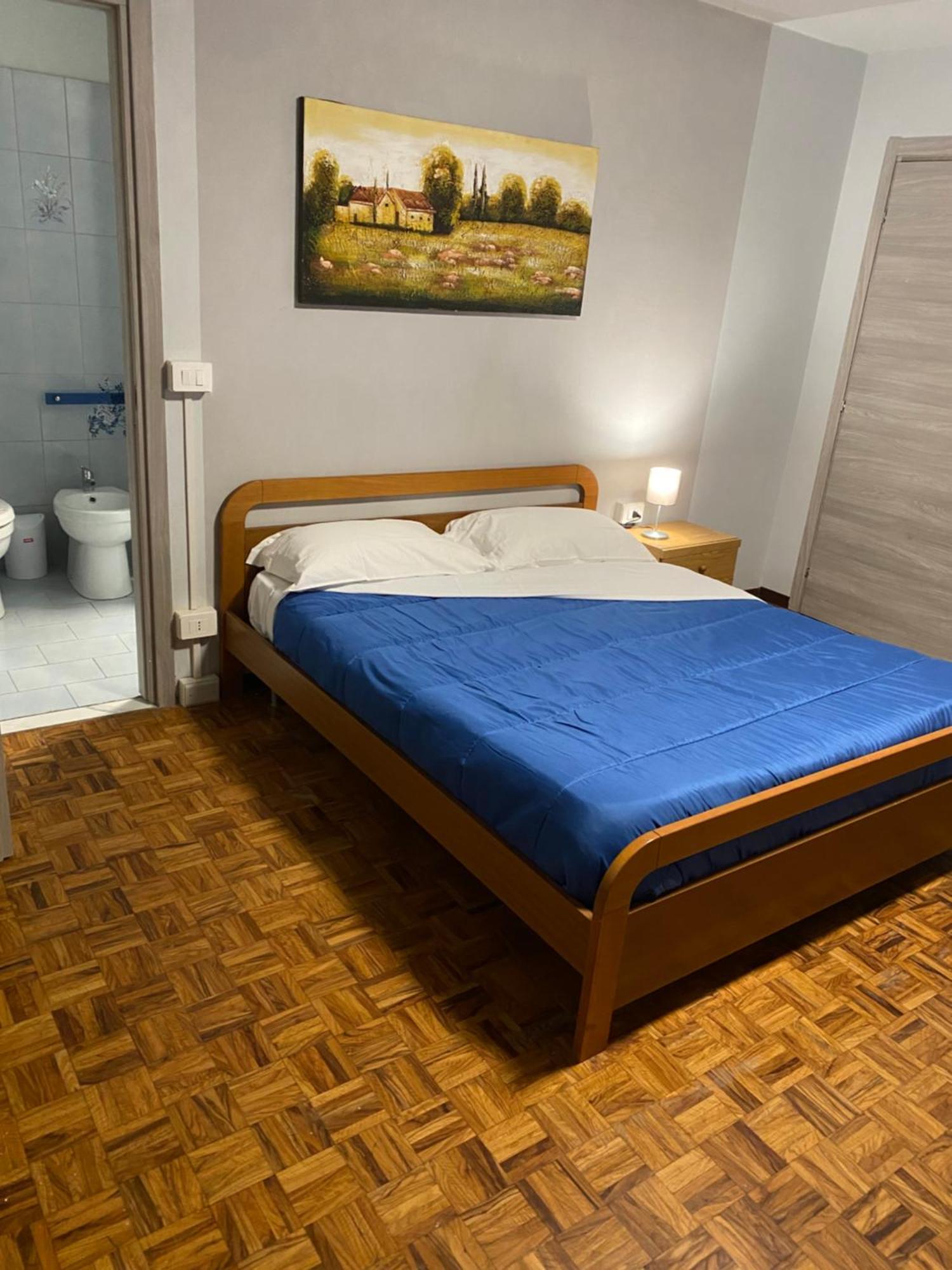 La Casa Di Cate & Adry Bed & Breakfast Envie Bagian luar foto