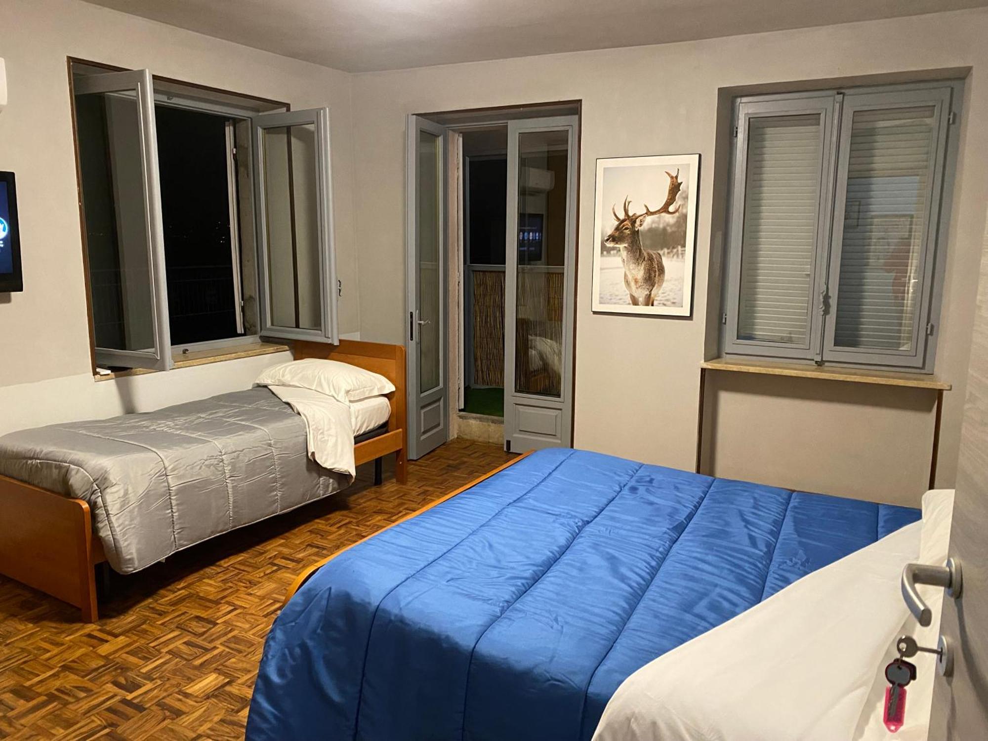 La Casa Di Cate & Adry Bed & Breakfast Envie Bagian luar foto