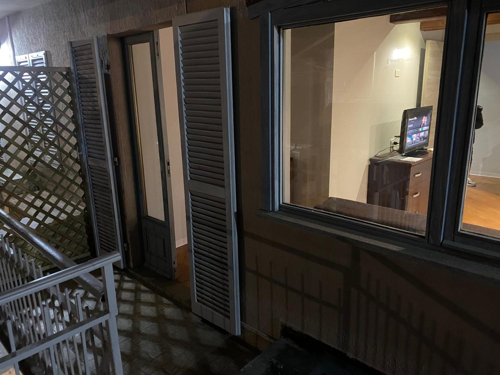La Casa Di Cate & Adry Bed & Breakfast Envie Bagian luar foto