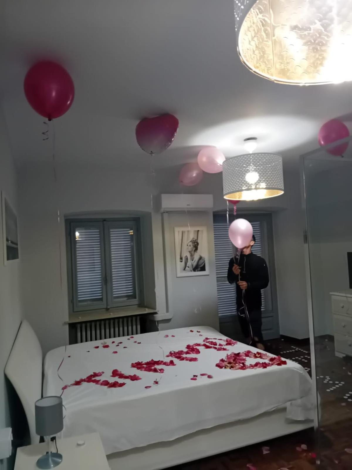 La Casa Di Cate & Adry Bed & Breakfast Envie Bagian luar foto